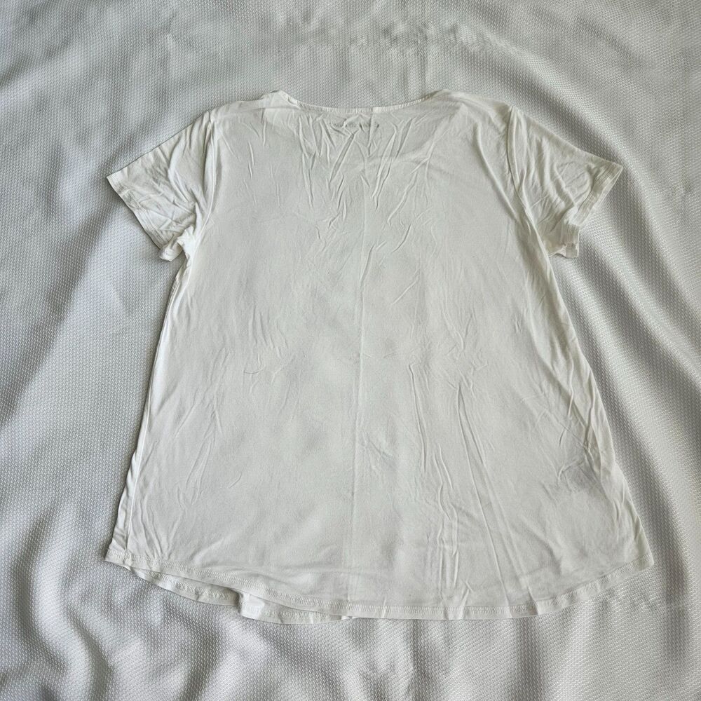 Eddie Bauer Medium white shirt womens - Picture 2 of 6